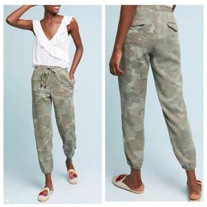 Anthropologie Women's Sampson Camo Joggers - Size Small